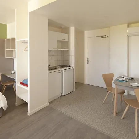 Les Clefs Du Roy By Popinns Hotel 3*